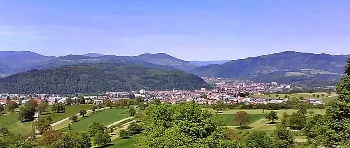 Blick auf Schopfheim vom Hohe Flum aus.
