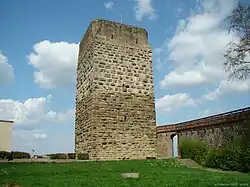 Der rote Turm