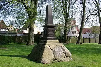 Zweikaiserdenkmal an der Kirche St. Nikolai